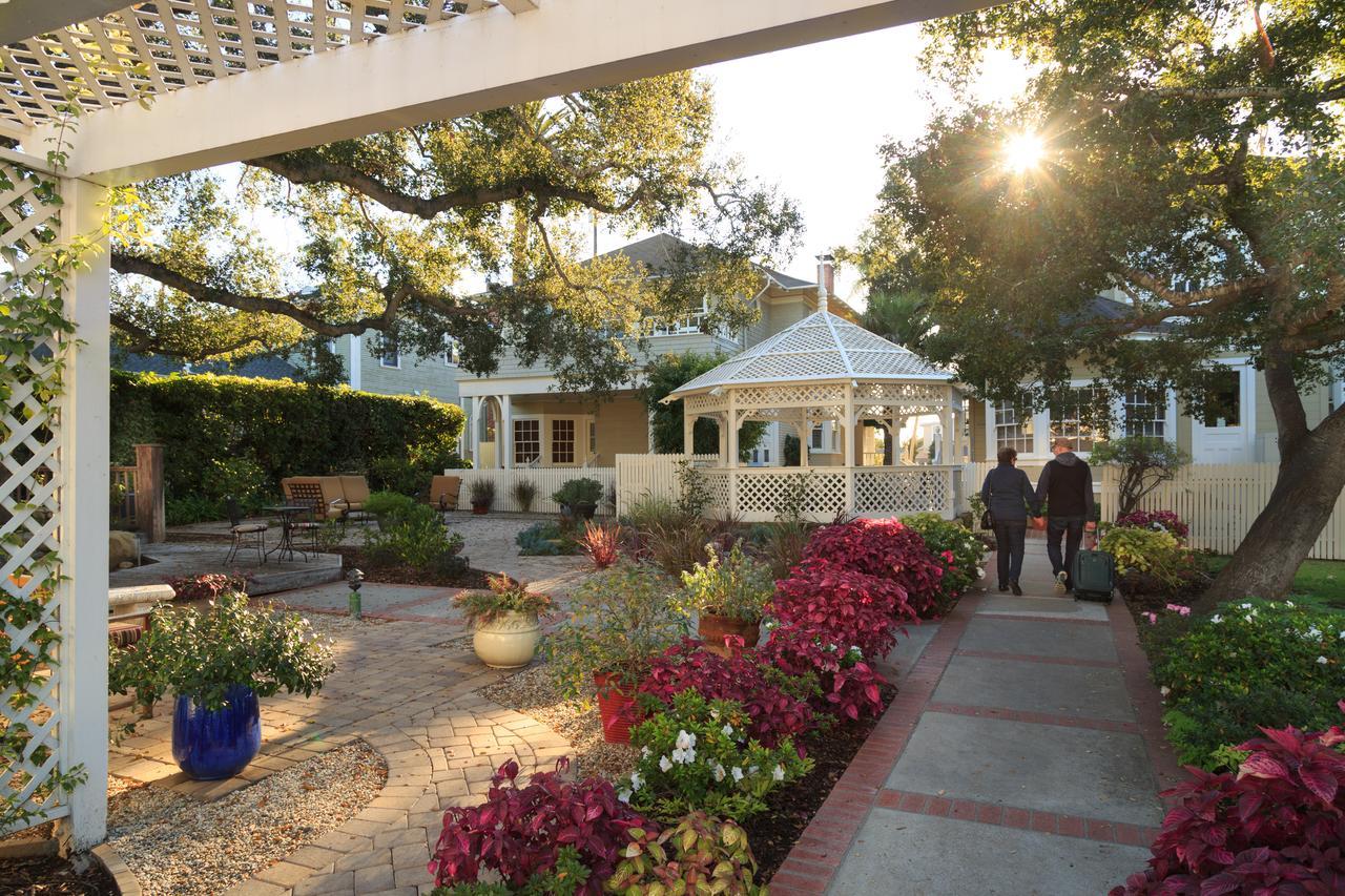 Cheshire Cat Inn & Cottages Santa Barbara Exterior photo